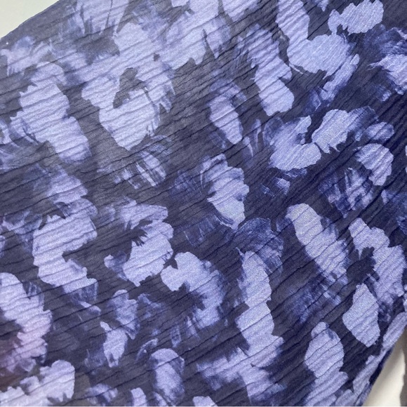 & Other Stories Blue Floral Smocked Blouse in Women's Size 12 - Picture 7 of 9